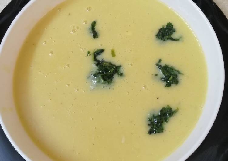 شوربة الذره بالكريمه المنزليه اكثر من رائعه