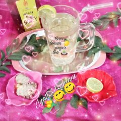 A picture of Honey lemon ginger tea.