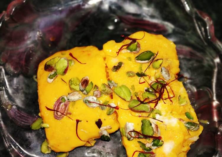 Recipe of Favorite Kesar pista kulfi