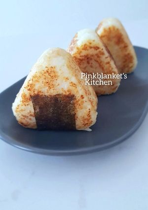 A picture of Yaki Onigiri with Tuna & Cucumber Filling.