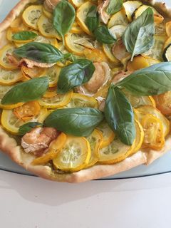 Une photo de Tarte courgettes / tomates/chèvre