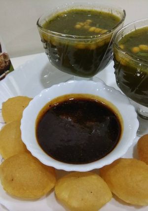 पानी पूरी (Pani Puri recipe in hindi) रेसिपी मुख्य फोटो