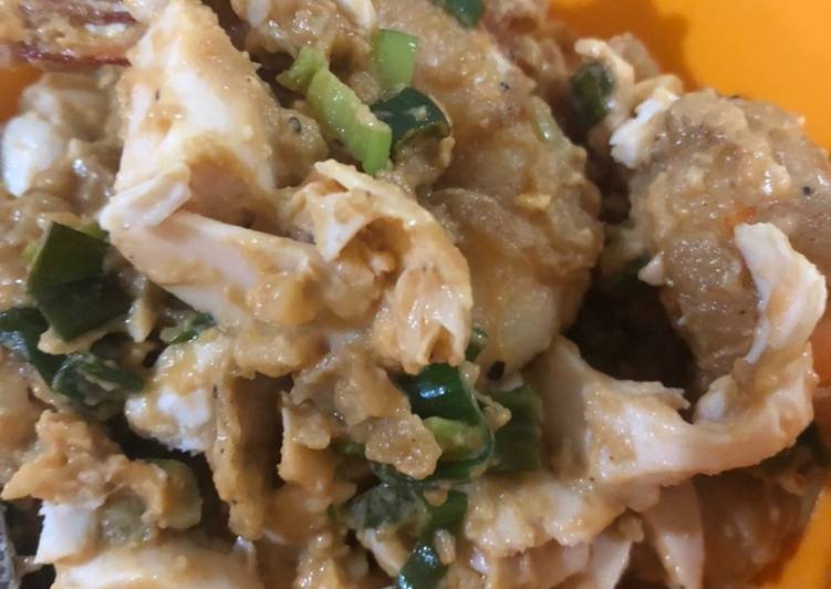 8. Udang Saus Telur Asin (Shrimp with Salted Egg Sauce)
