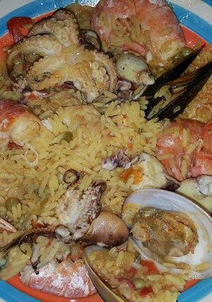 Una foto de Paella de mar