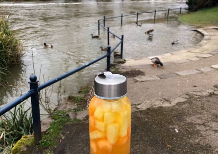 Resep Infused water  Kurma + Nanas + Melon yang Bikin Ngiler