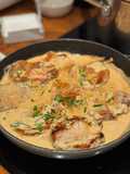 Pork medallions with creamy sauce