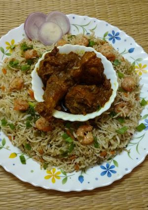 প্রন ফ্রাইড রাইস (prawn fried rice recipe in bengali) রেসিপির প্রধান ছবি