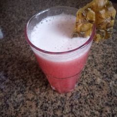 A picture of #Weekly jikonichallenge pineaple ginger spiced juice.