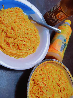 Plain jollof taliya da manja ainihin hoton girkin