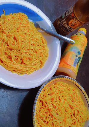 Plain jollof taliya da manja ainihin hoton girkin