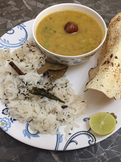 પંજાબી દાળ ફ્રાય જીરા રાઈસ (Punjabi Dal Fry Jeera Rice Recipe In Gujarati) રેસીપી મુખ્ય ફોટો