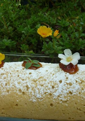Una foto de Jelly roll de crema de limón
