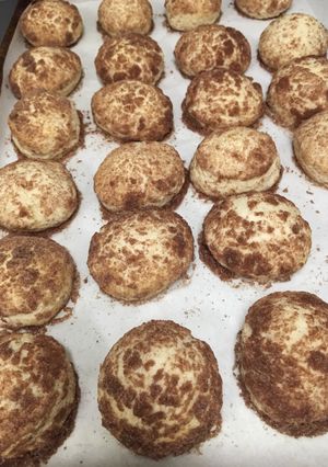 A picture of Cinnamon biscuits.