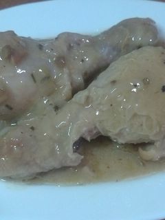 Una foto de Pollo al vino con crema de champiñones