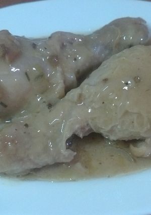Una foto de Pollo al vino con crema de champiñones