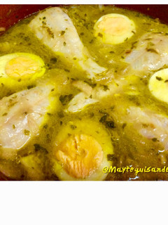 Una foto de Cazuela de tronquitos de merluza en salsa verde