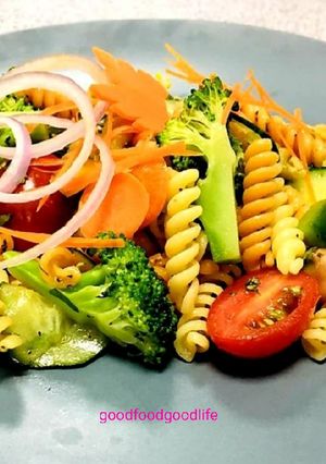 A picture of Cold Pasta salad... #saladcontest.