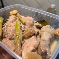 รูปของ Ayam Pop