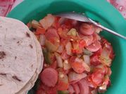 Una foto de salchichas a la mexicana
