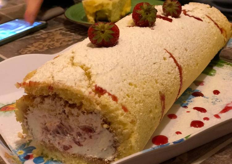 Rotolo panna e fragole