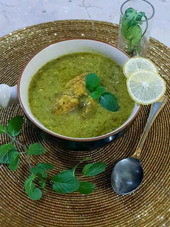 A picture of Green Chicken.
