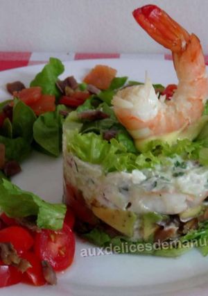Une photo de Avocat aux crevettes et truite fumée -LIGHT-
