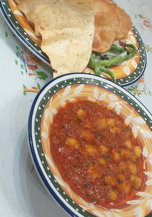 छोले भटूरे (chole bhature recipe in Hindi) रेसिपी मुख्य फोटो