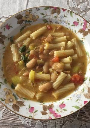 Una foto de Pasta e fagioli - Pasta y frijoles