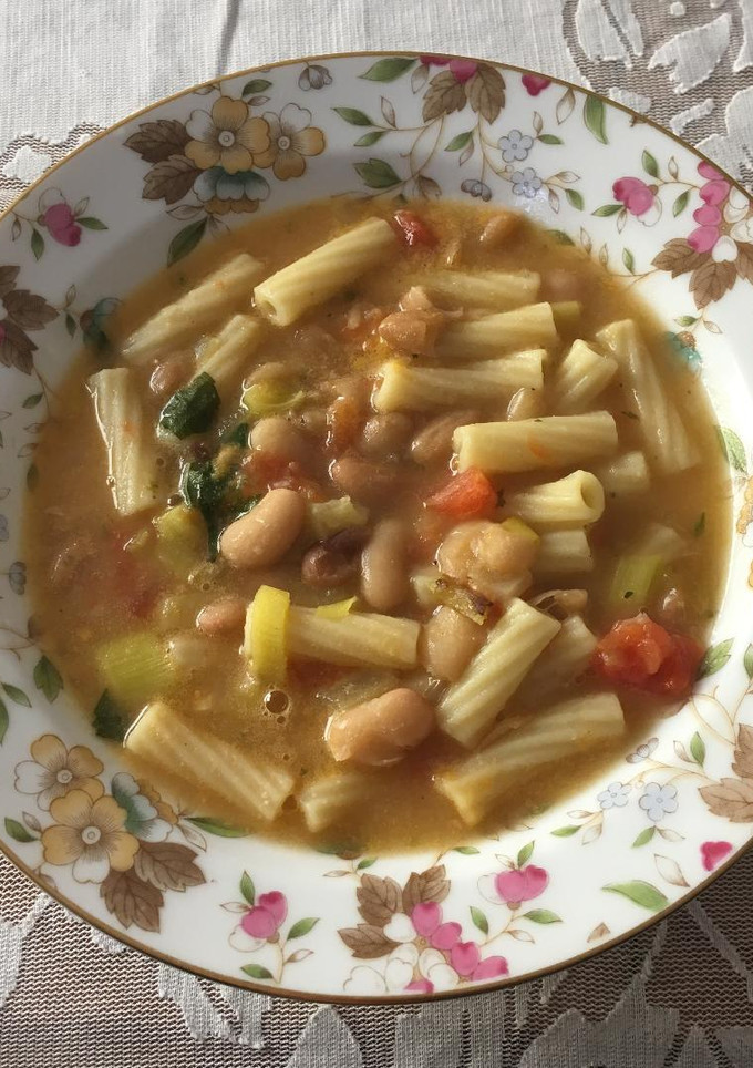 Una foto de Pasta e fagioli - Pasta y frijoles