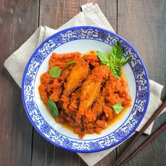 A picture of 89. Spicy Fried Tuna with Chili Sauce.