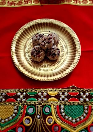 A picture of Dryfruits laddoo.