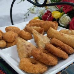 Chicken Donuts chicken bites chicken samosay chicken rolls A picture of Chicken Donuts chicken bites chicken samosay chicken rolls.