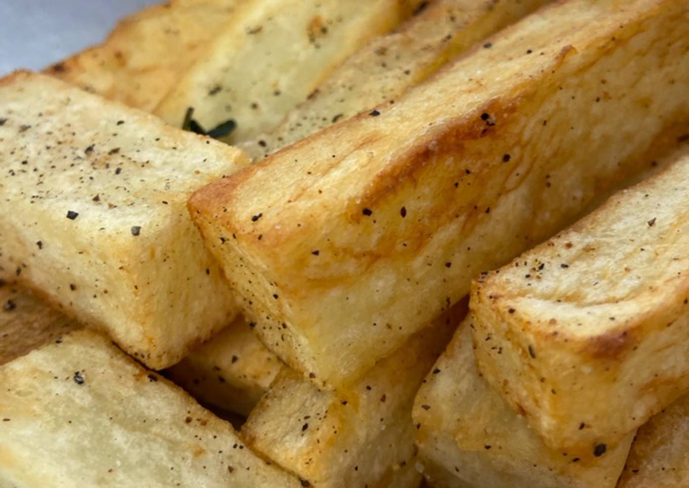 Papas con albahaca o mejorana