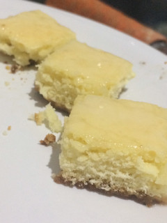 Una foto de Cuadraditos de limón 🍋💛