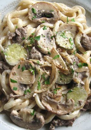 A picture of Beef Stroganoff Udon.