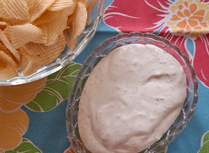 Una foto de Dip de queso con jalapeño para papas fritas