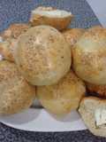 Bollos rellenos de queso