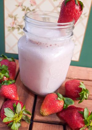 A picture of Strawberry Shake.