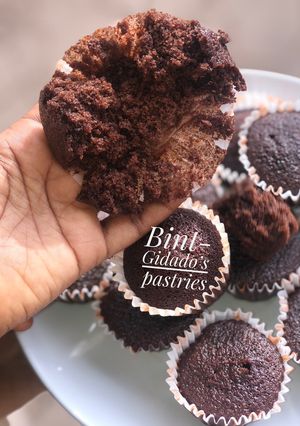 A picture of Chocolate cupcake.