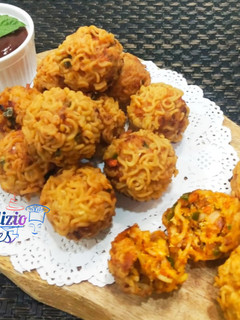 મેગી પકોડા (Maggi Pakoda recipe in gujarati) રેસીપી મુખ્ય ફોટો