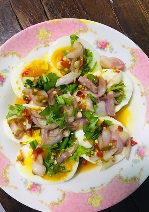รูปของ ยำไข่ต้ม