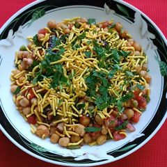 A picture of Chole Chaat.