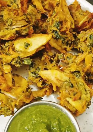 चौलाई आलू,प्याज पकौड़े ( cholai aloo pya रेसिपी मुख्य फोटो