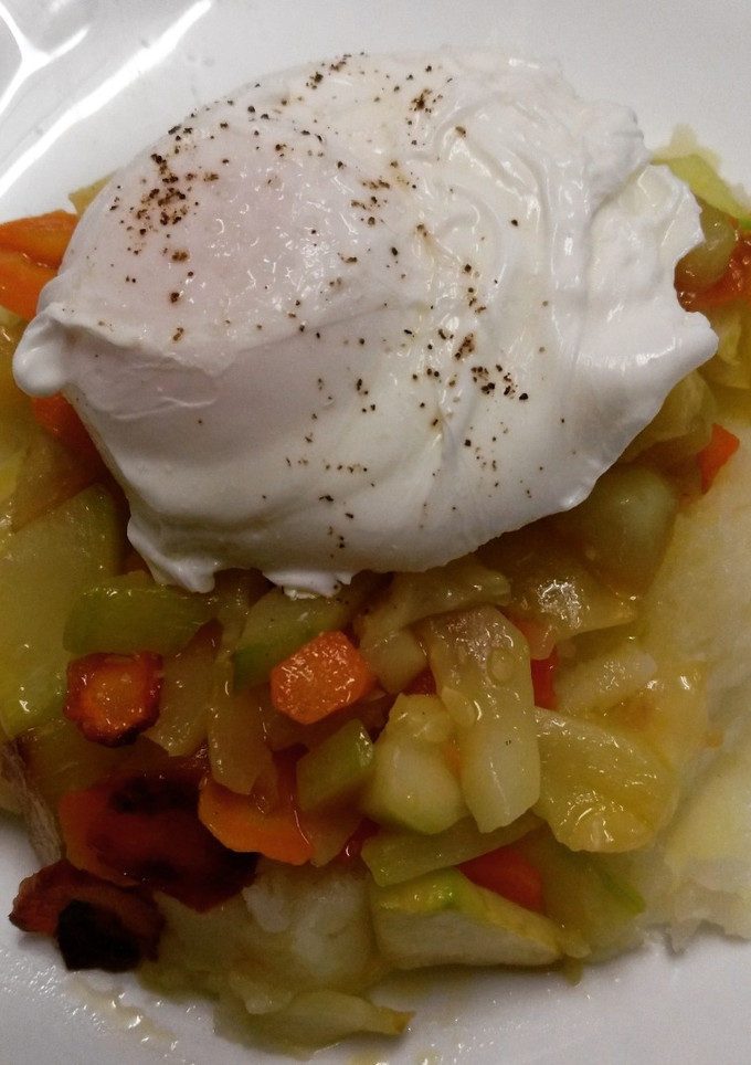 Una foto de Huevo con verduras