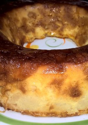 Foto principal de Puding de pan de torrijas aderezado con limón y canela