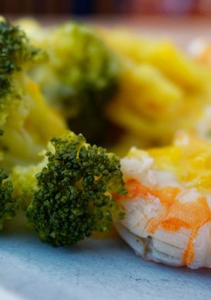 Une photo de Gambas au curry et légumes au Cook Expert