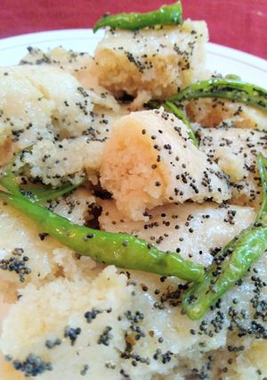 रवा ढोकला (Rava Dhokla Recipe in Hindi) रेसिपी मुख्य फोटो