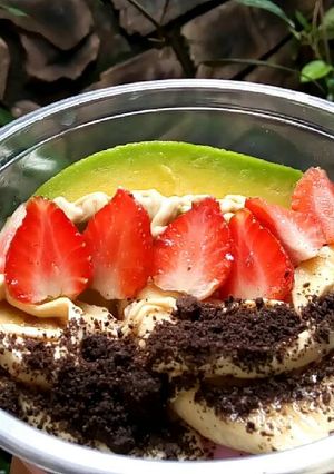Foto resep Fruits oatmeal bowl tiramisu