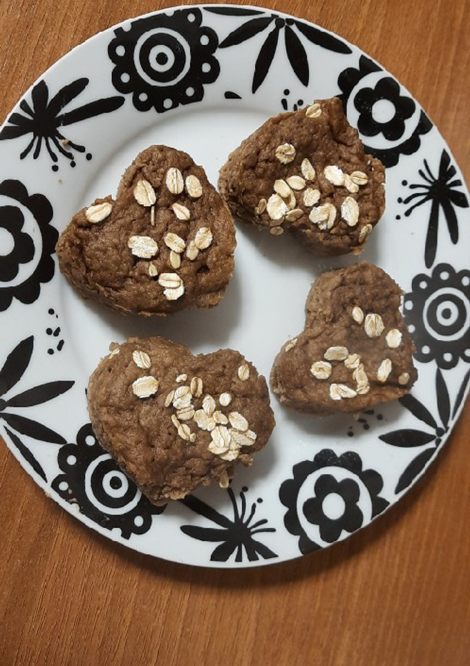 Una foto de Muffins de plátano y almendra con harina de algarroba