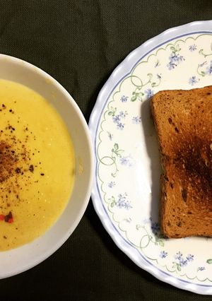 รูปของ ซุปข้าวโพด ขนมปังปิ้ง 🌽🍞